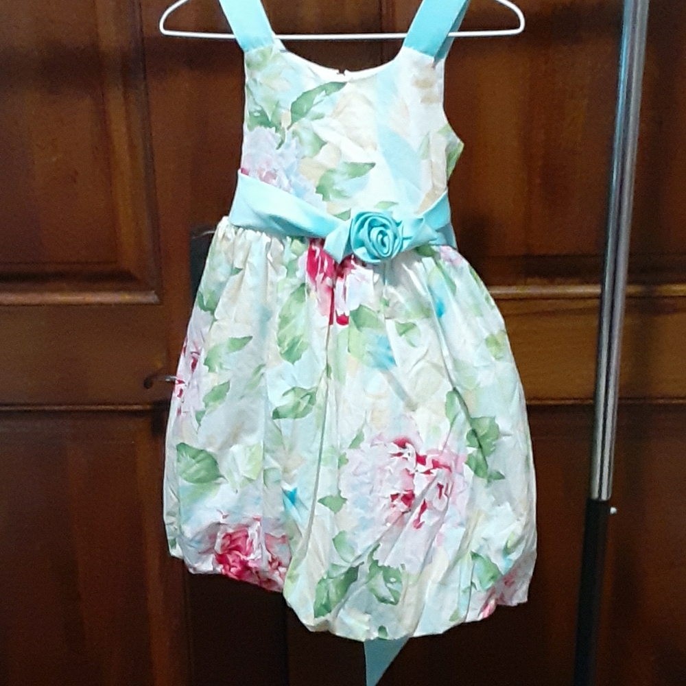 Bonnie Jean whit blue wild flower dress